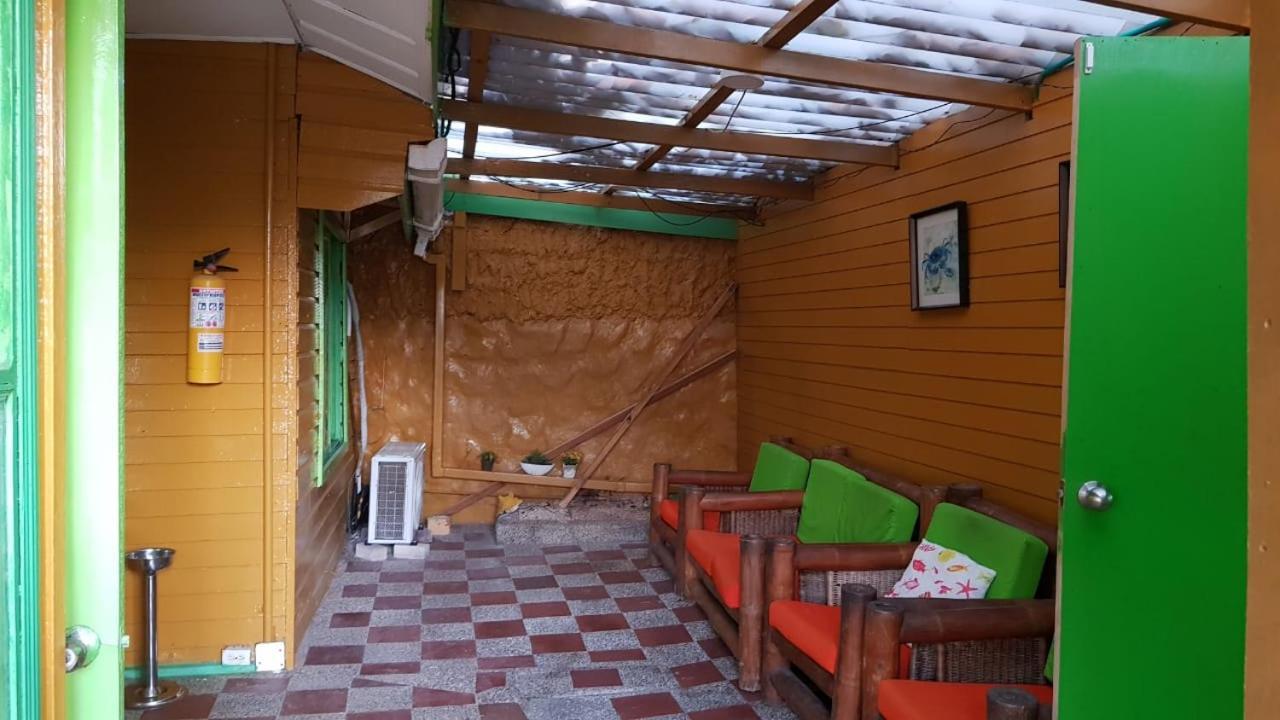 Apartahotel Tres Casitas San Andrés Exterior photo